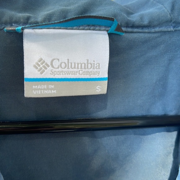 Columbia Womens Summer Coat Lightly Used. - Picture 5 of 5